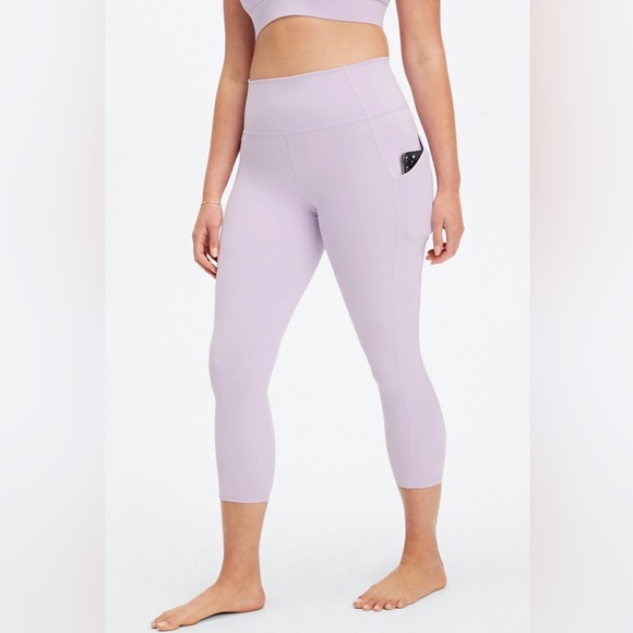 Fabletics Oasis Pureluxe High Waisted Capri Leggings Size Medium - Picture 12 of 13